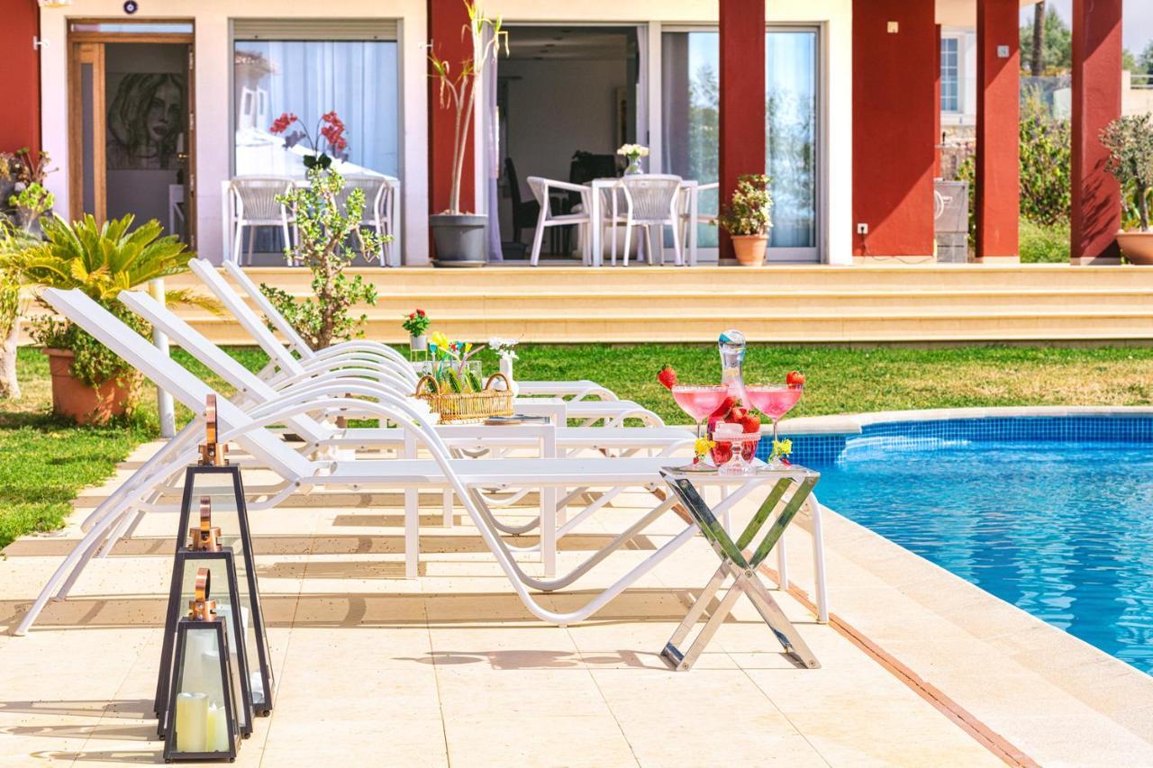 Red House Bed & Breakfast Лукмахор Екстериор снимка