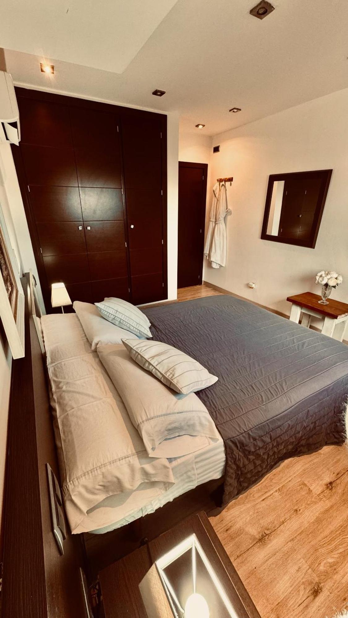 Red House Bed & Breakfast Лукмахор Екстериор снимка