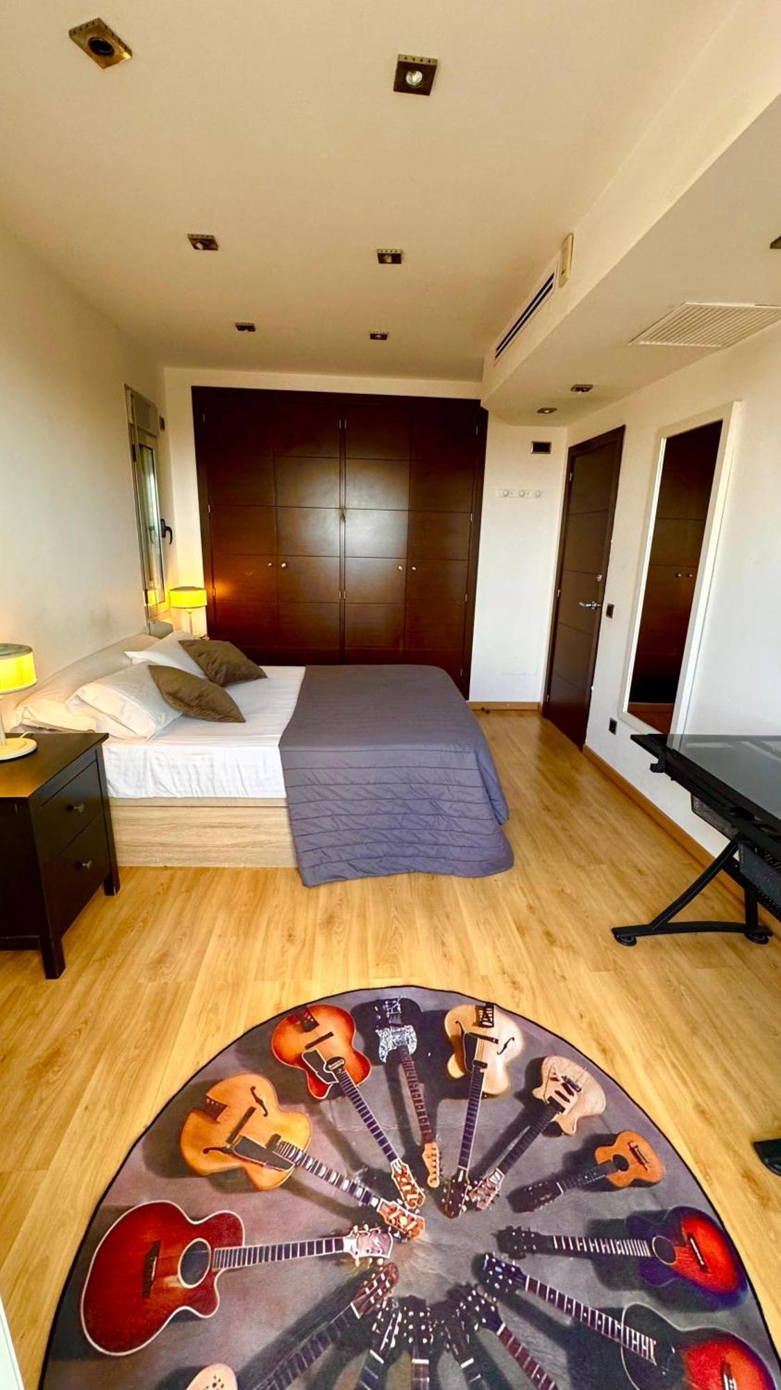 Red House Bed & Breakfast Лукмахор Екстериор снимка