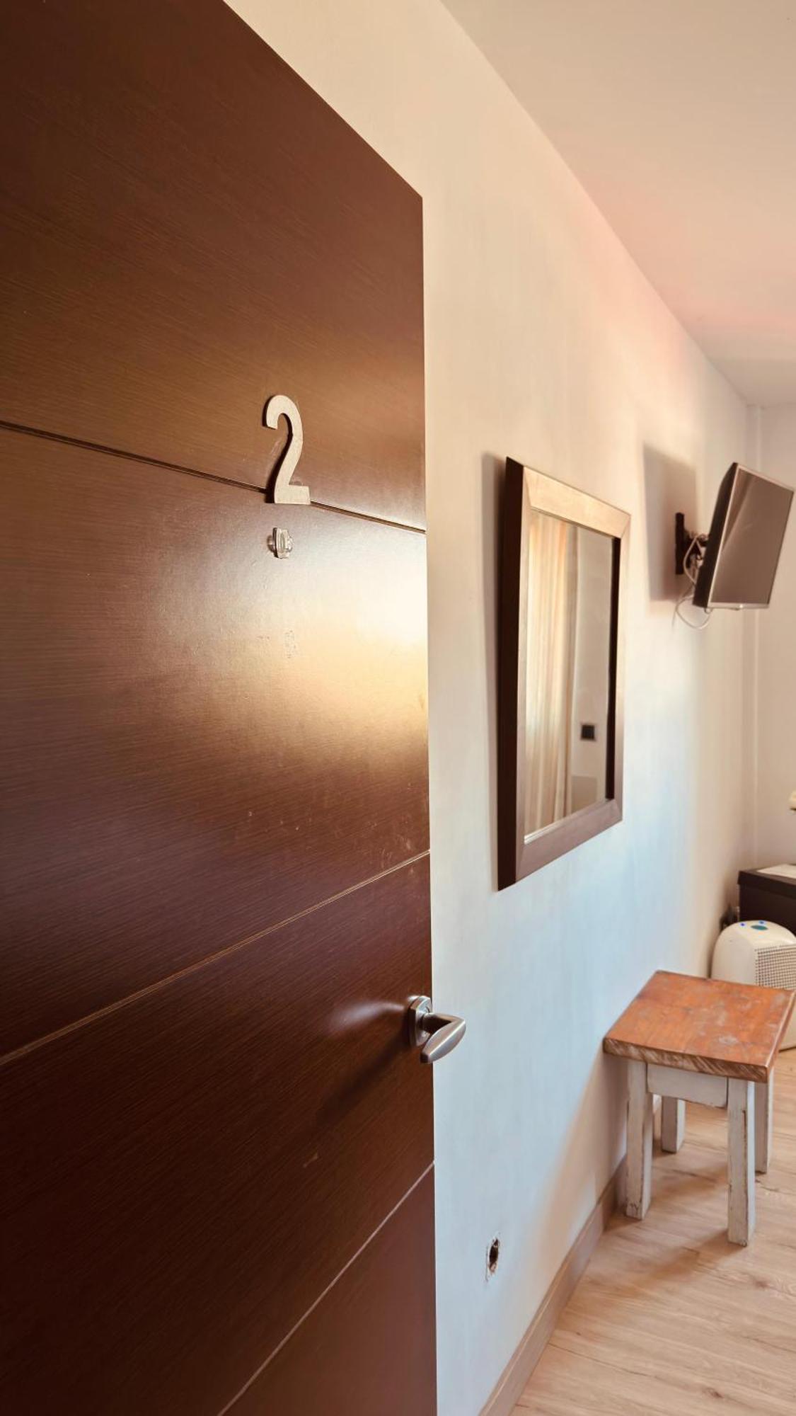 Red House Bed & Breakfast Лукмахор Стая снимка
